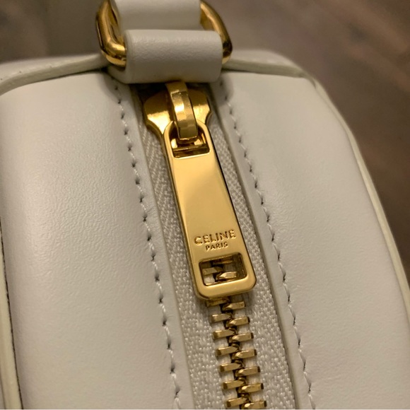 Celine Oval Bag Cuir Triomphe in White Smooth Calfskin - Picture 11 of 14